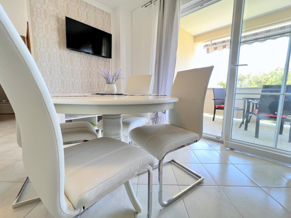 Miramar Apartments Banjol Extérieur photo