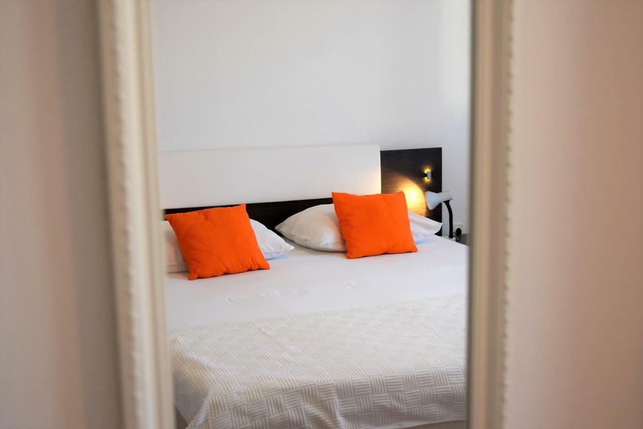 Miramar Apartments Banjol Extérieur photo