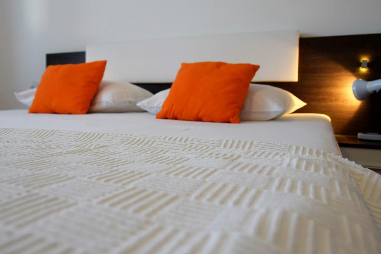 Miramar Apartments Banjol Extérieur photo