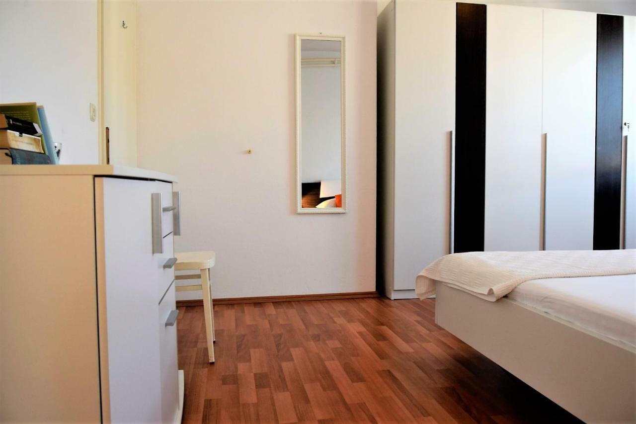 Miramar Apartments Banjol Extérieur photo