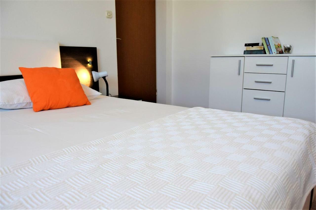 Miramar Apartments Banjol Extérieur photo